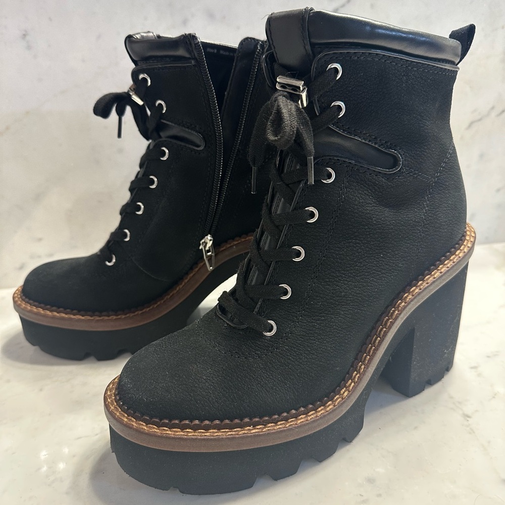 Dolce Vita Dommie Black Nubuck Lace-Up Boots Size 8